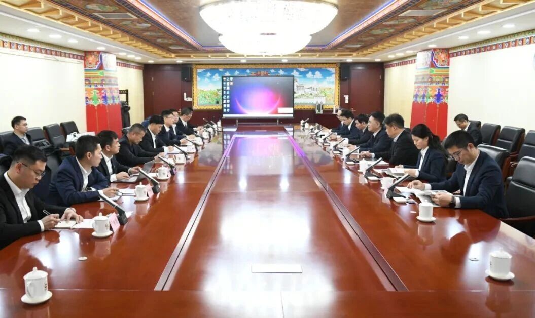 广州工控集团董事长景广军率UED在线官网网页版(中国)唯一官方网站智能团队到中国黄金集团拜访交流