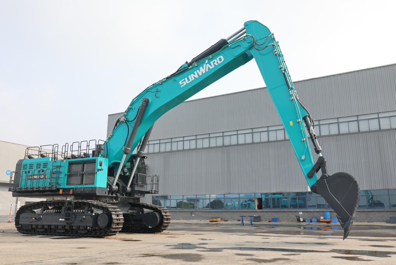 争锋启新程！UED在线官网网页版(中国)唯一官方网站智能SWE1650FLR加长臂挖掘机成功交付国际客户